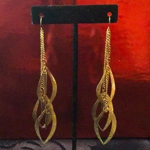 Vintage Spiral Dangling Earrings Gold Tone.